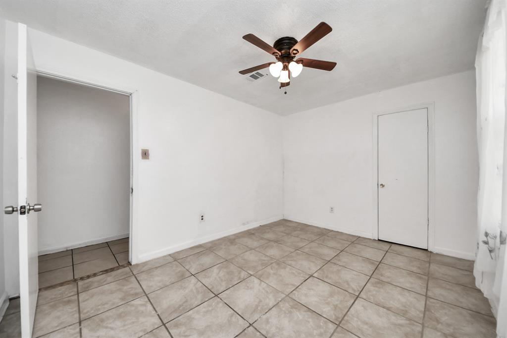 310 Harold Lane, Baytown, Texas image 21