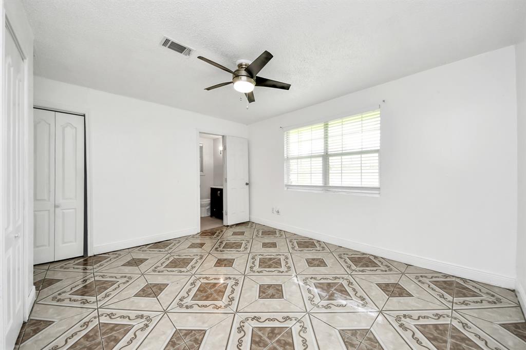 310 Harold Lane, Baytown, Texas image 25