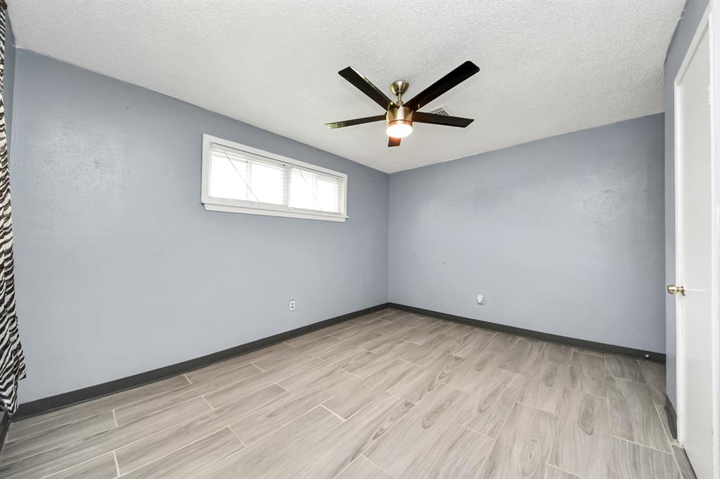 310 Harold Lane, Baytown, Texas image 17