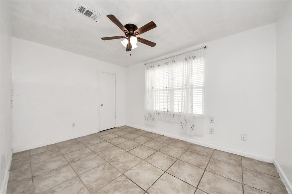 310 Harold Lane, Baytown, Texas image 20