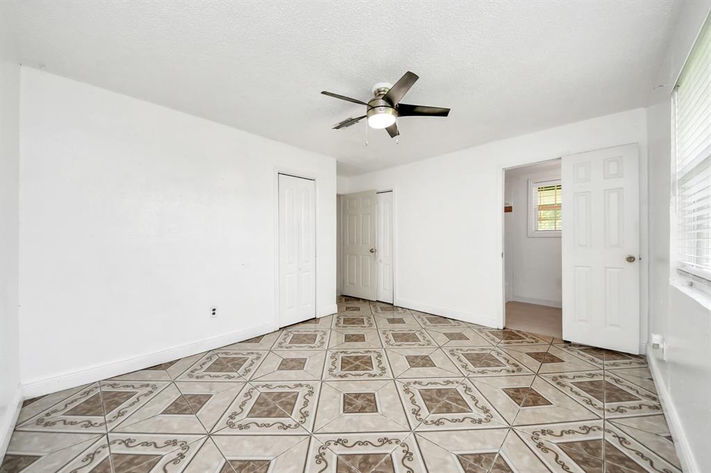 310 Harold Lane, Baytown, Texas image 24