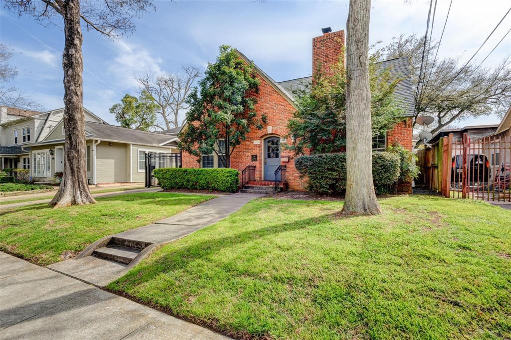 1313 Peden Street 4