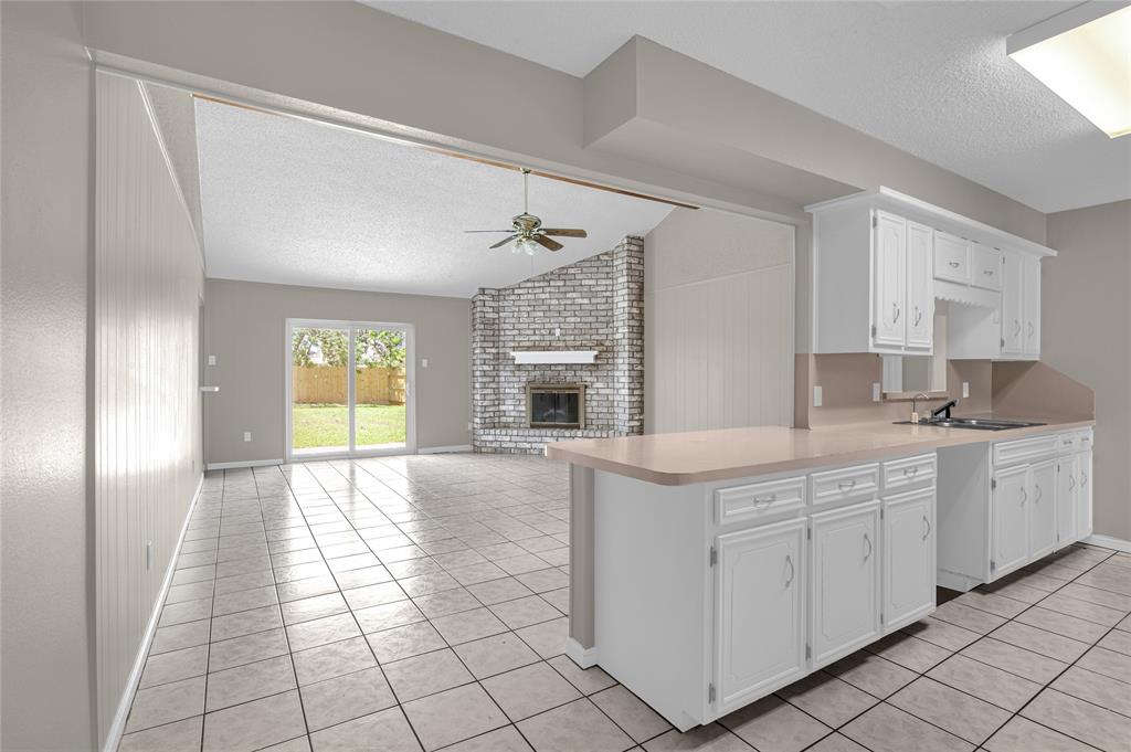 130 Oleander Street, Lake Jackson, Texas image 10