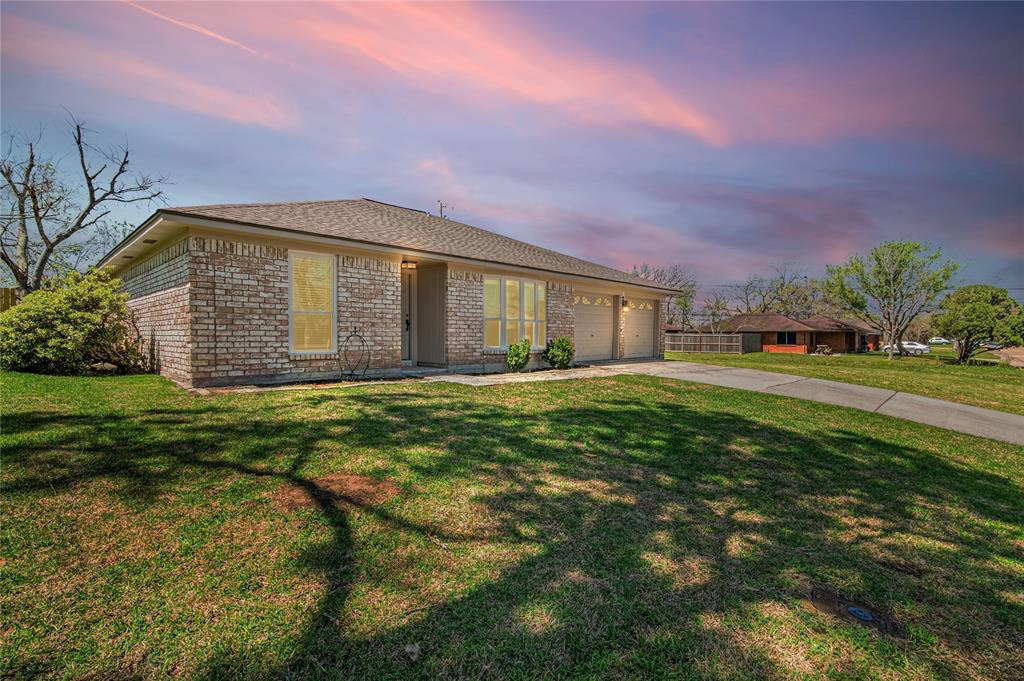 130 Oleander Street, Lake Jackson, Texas image 34