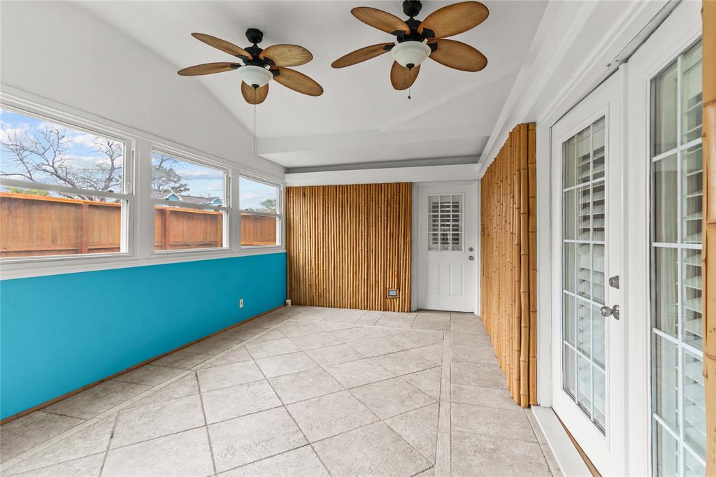 2209 Hialeah Drive, Seabrook, Texas image 17
