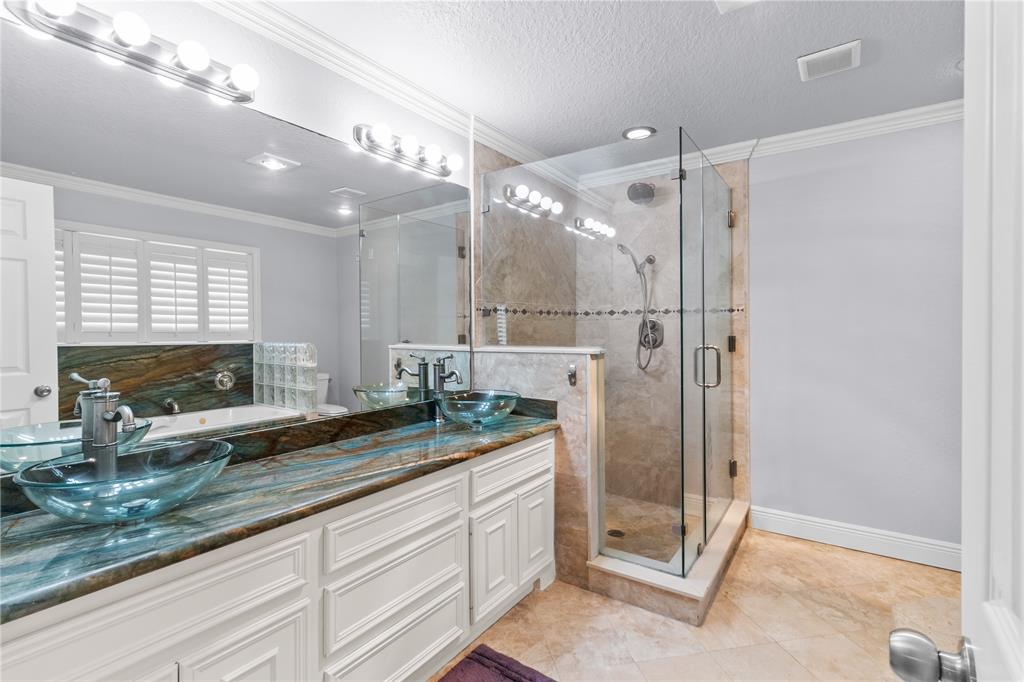 2209 Hialeah Drive, Seabrook, Texas image 9