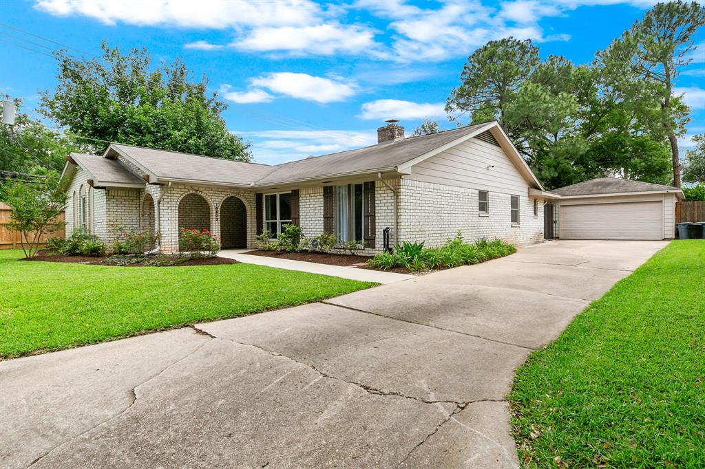 10803 Chevy Chase Drive