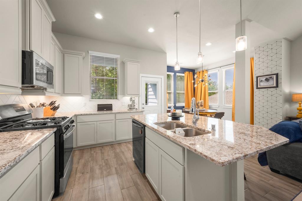 255 S Spotted Fern Drive, Montgomery, Texas image 13