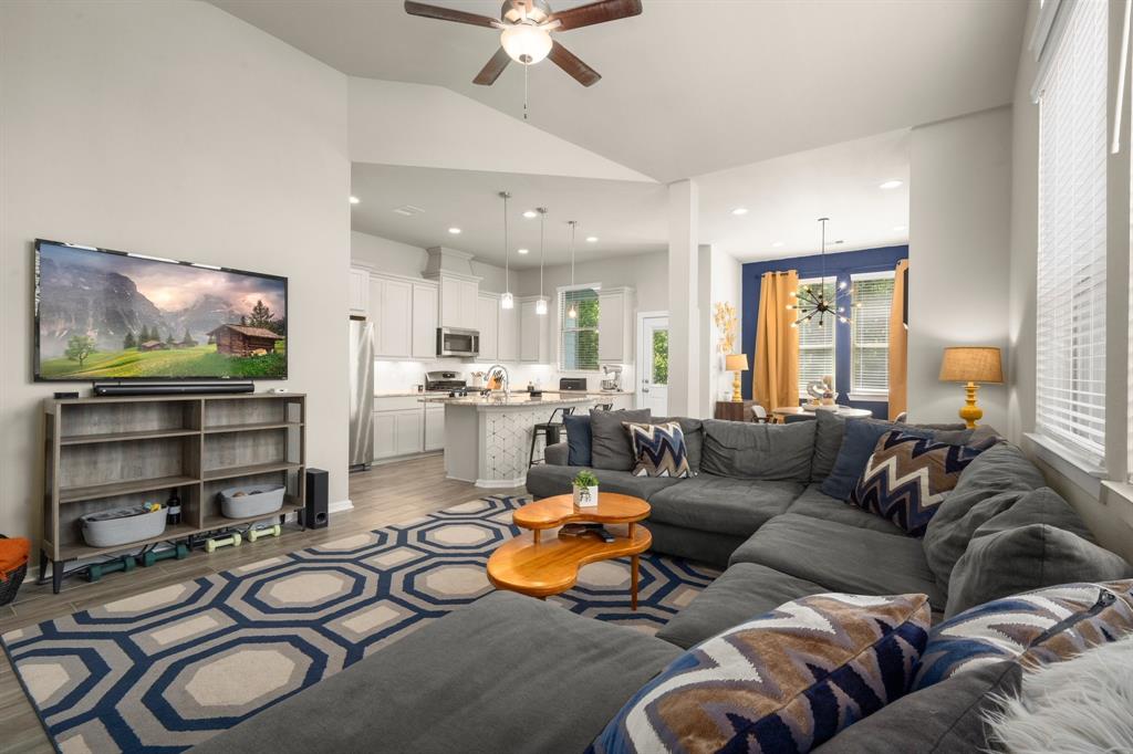 255 S Spotted Fern Drive, Montgomery, Texas image 8