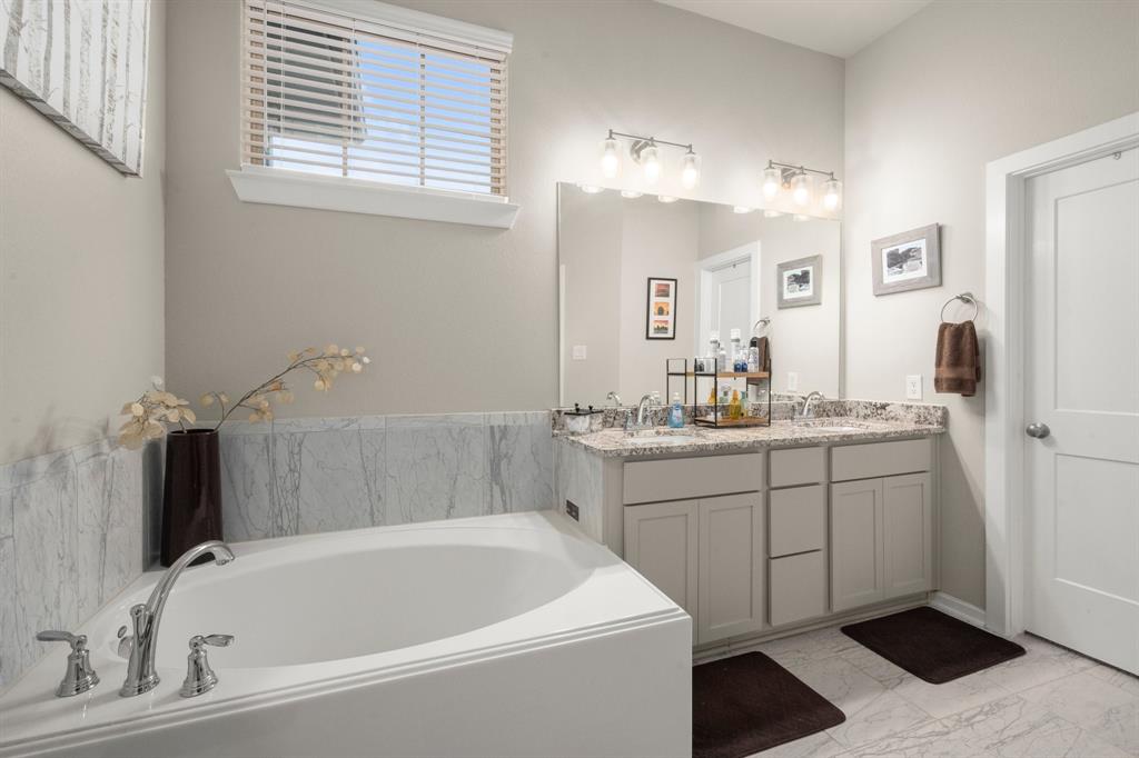 255 S Spotted Fern Drive, Montgomery, Texas image 20