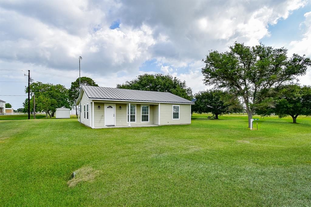 880 Swallow Drive