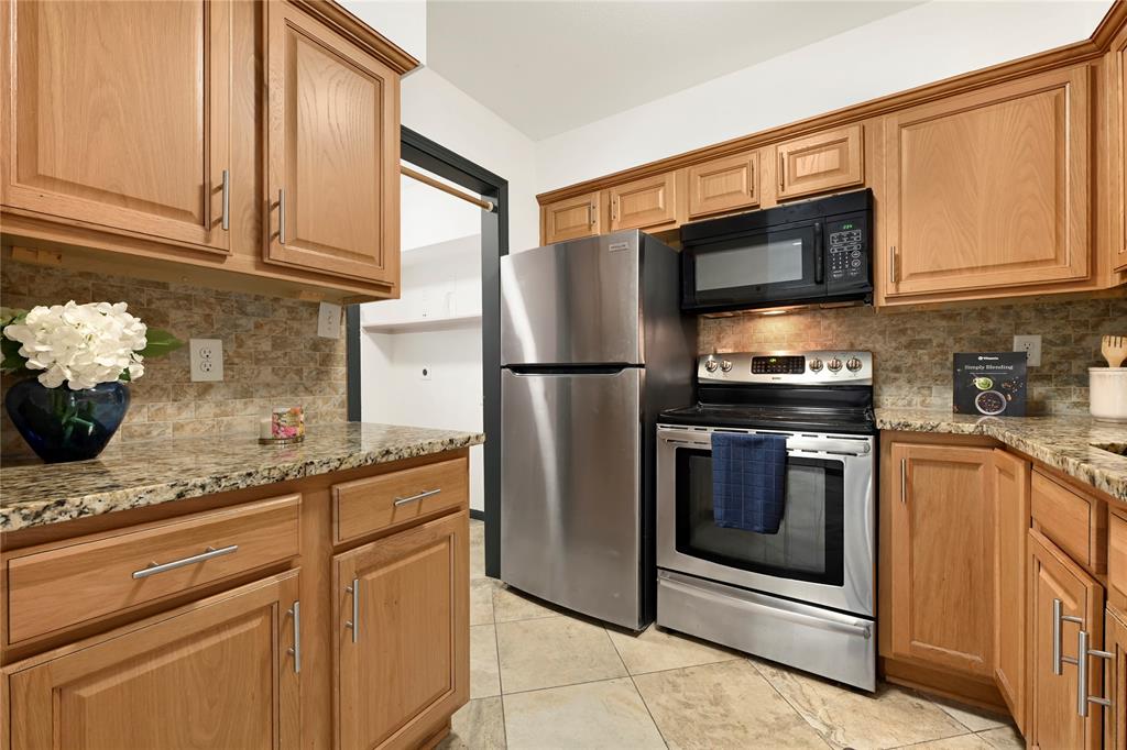 4960 Milwee Street, Houston, Texas image 8