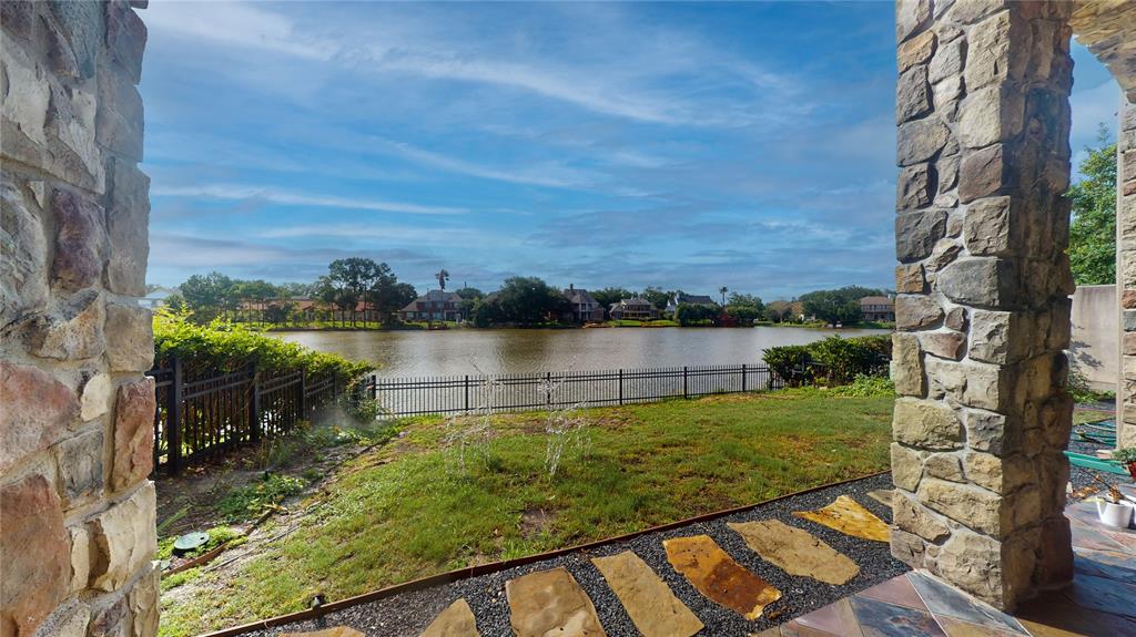 902 Oyster Bank Circle