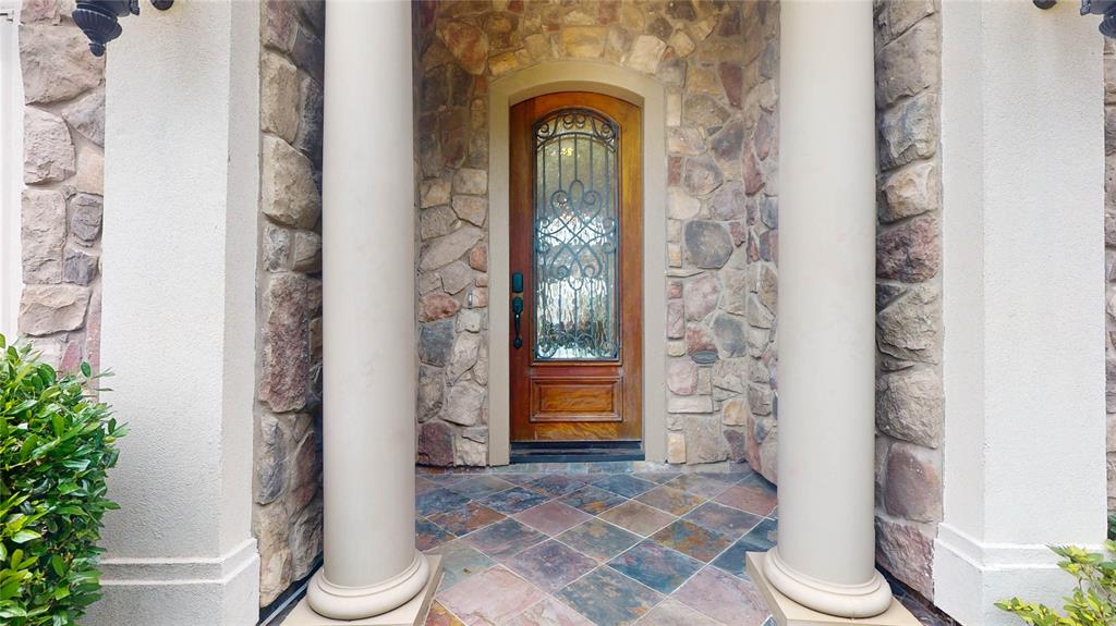 902 Oyster Bank Circle