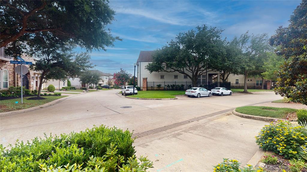 902 Oyster Bank Circle