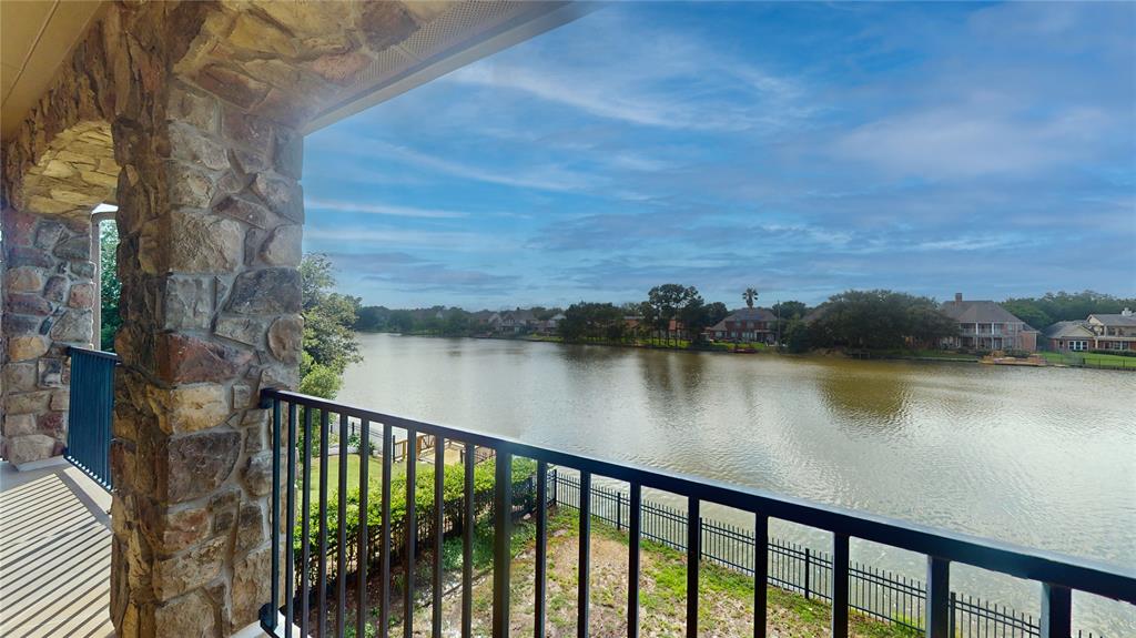 902 Oyster Bank Circle