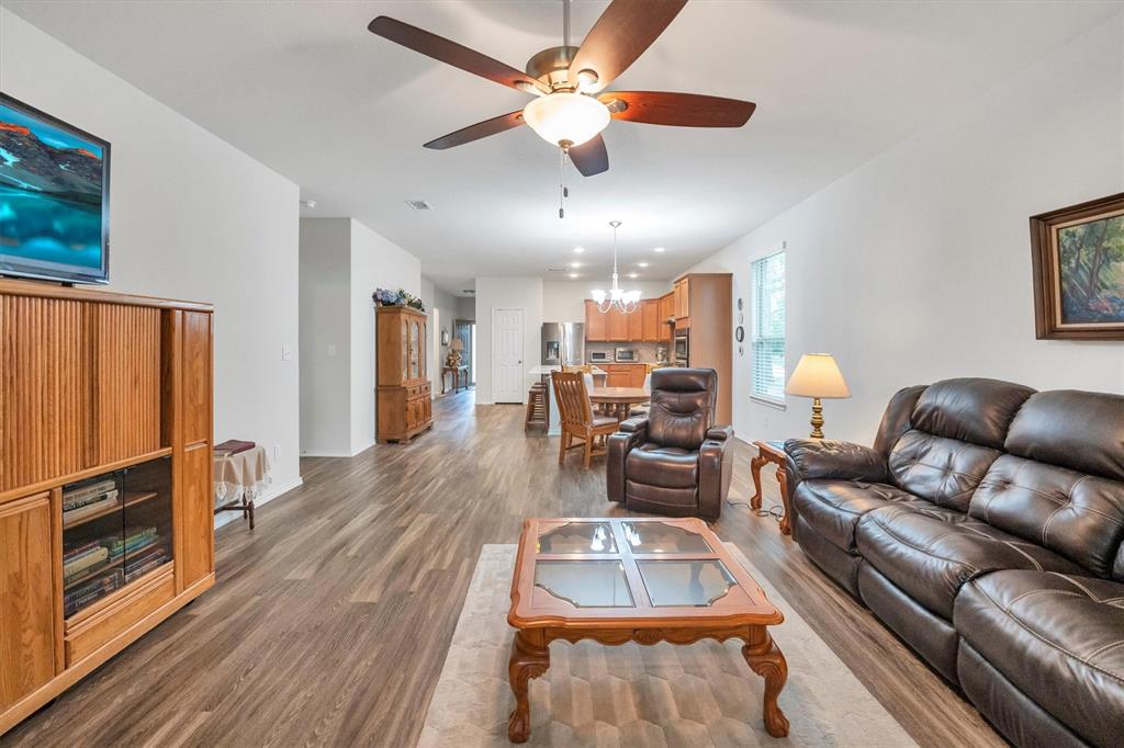 2114 Lost Timbers Drive, Conroe, Texas image 7