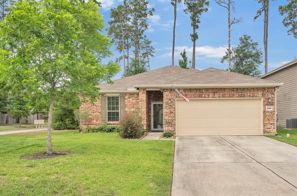 2114 Lost Timbers Drive, Conroe, Texas image 1