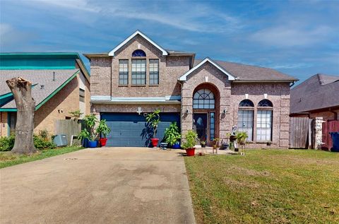 A home in South Houston