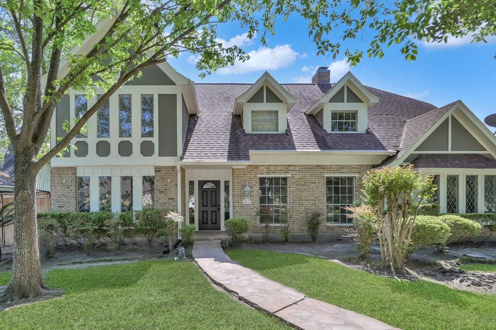 562 Brandon Road, Conroe, Texas image 3