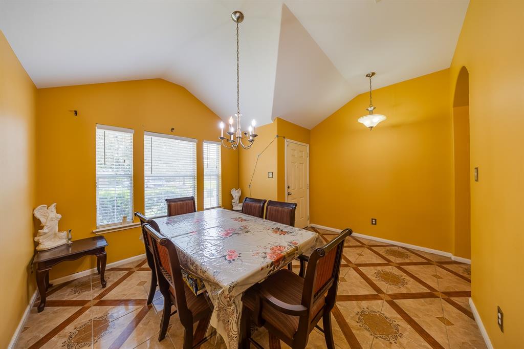 2707 Trementina Drive, Houston, Texas image 9