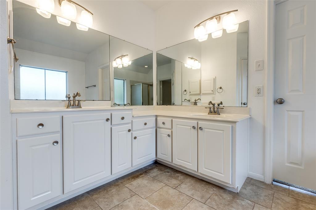 8106 Meadow Pond Drive, Missouri City, Texas image 27