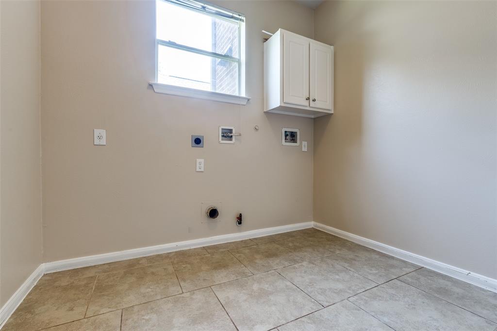 8106 Meadow Pond Drive, Missouri City, Texas image 19