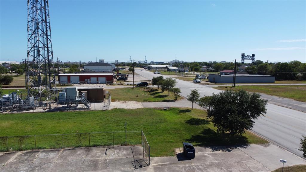 116 S Gulf Boulevard, Freeport, Texas image 3