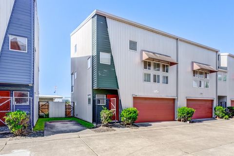 MLS: 73869530