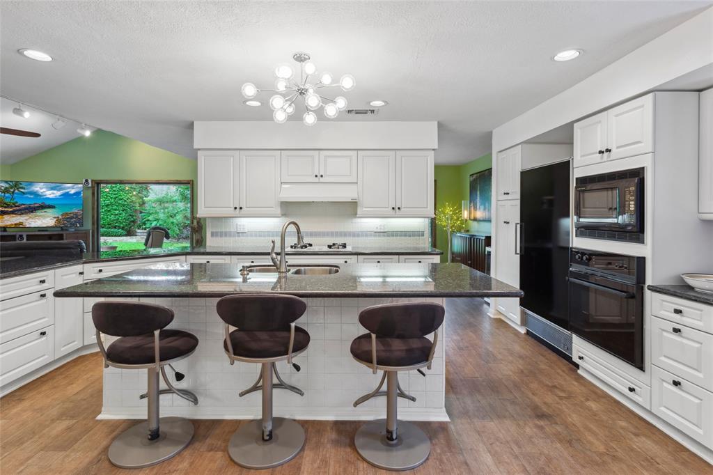 11902 N Petersham Drive, Houston, Texas image 5