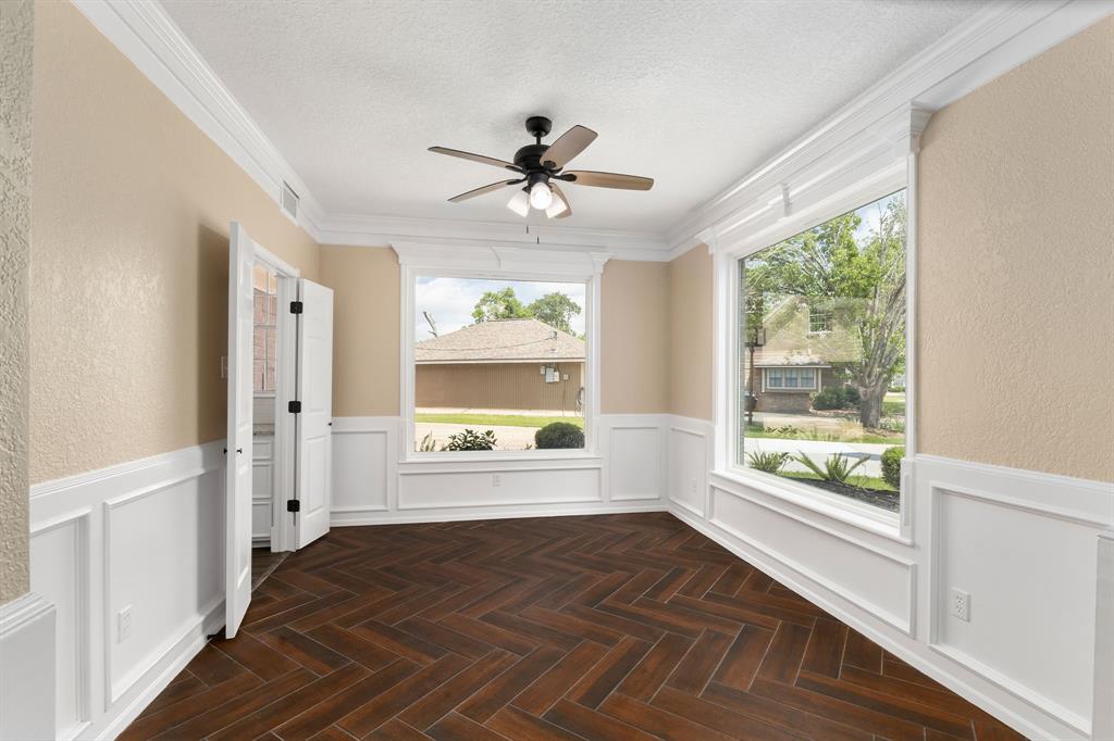 30 Colony Square, Angleton, Texas image 3