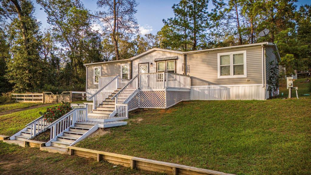 280 Holly Street, Goodrich, Texas image 2
