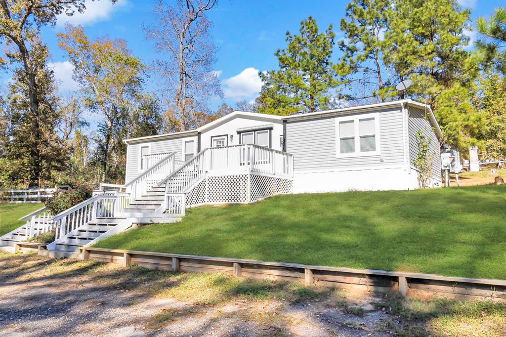 280 Holly Street, Goodrich, Texas image 3