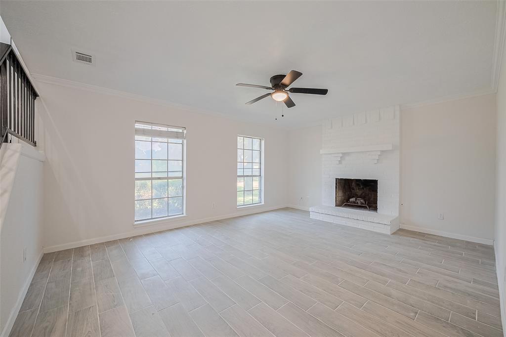 413 E Castle Harbour Drive, Friendswood, Texas image 6