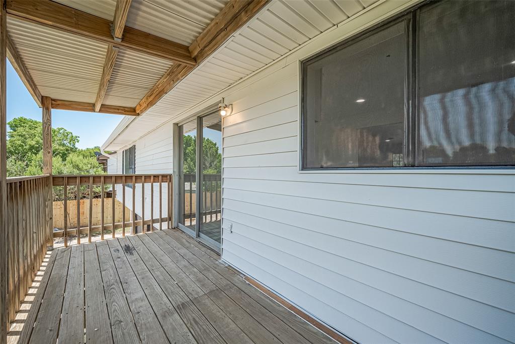 413 E Castle Harbour Drive, Friendswood, Texas image 44