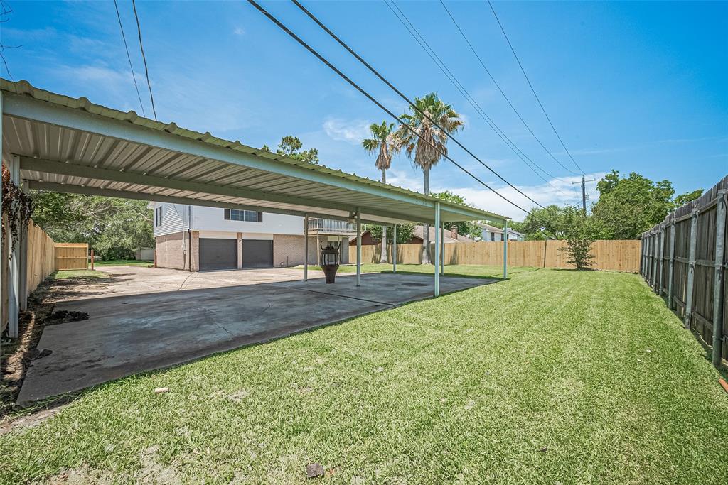413 E Castle Harbour Drive, Friendswood, Texas image 49