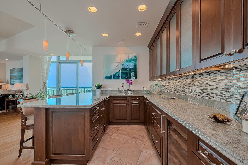801 E Beach Drive #TW2008, Galveston, Texas image 6