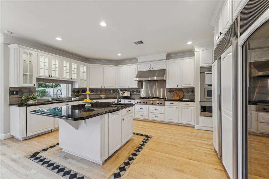 11511 Pecan Canyon Court, Tomball, Texas image 14
