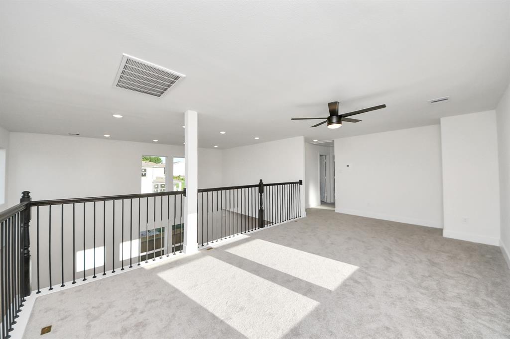4324 Avron Drive, Stafford, Texas image 33