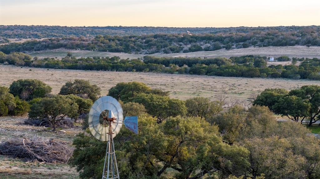 000 Deberry Lane, Sonora, Texas image 9