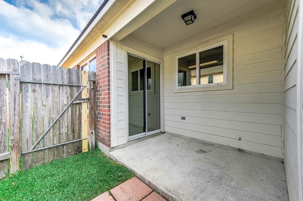 4918 Fair Oak Dale Lane, Humble, Texas image 25