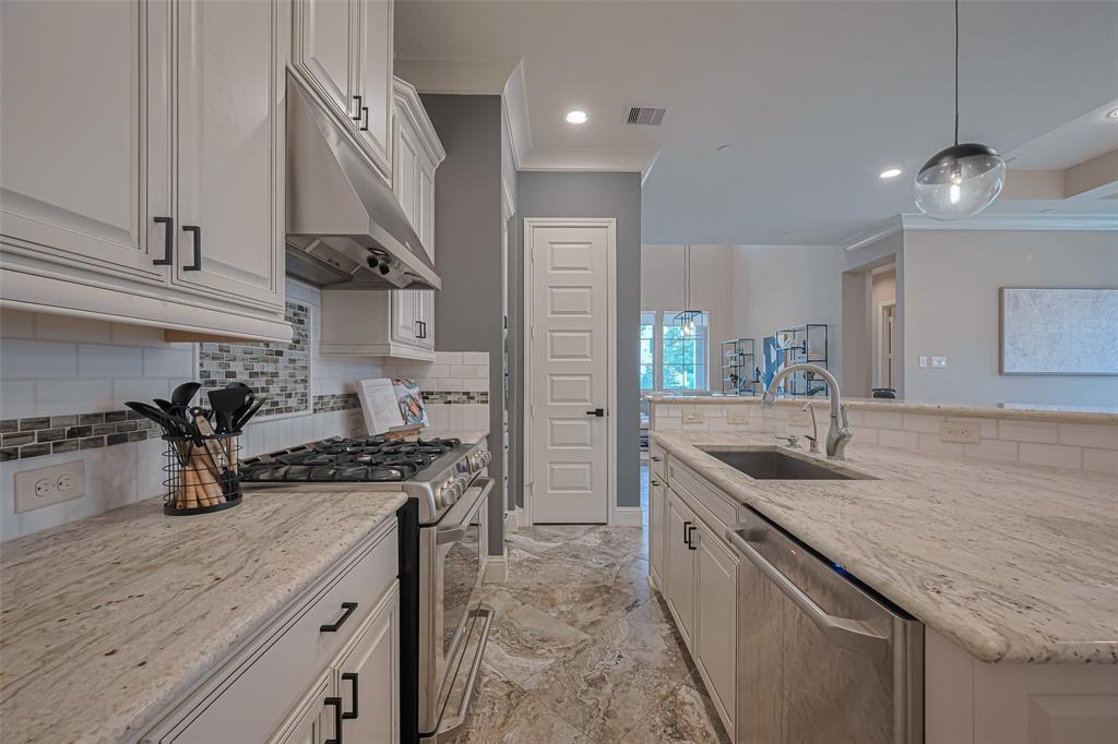 442 Imperial Boulevard, Sugar Land, Texas image 11