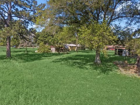 A home in Groveton