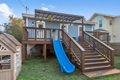 Single Family Residence in Galveston TX 3610 Avenue P 1/2 36.jpg