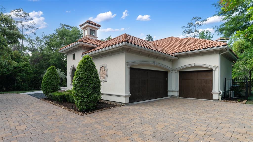 3 Maroon Creek Court