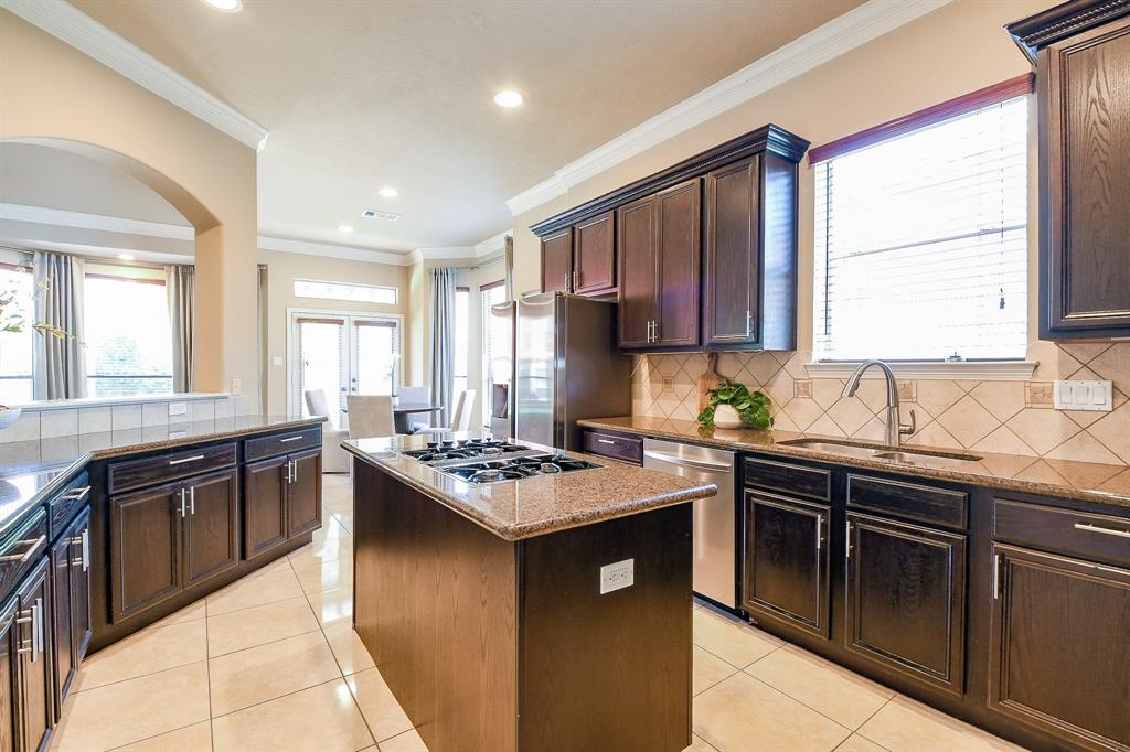 11 Spyglass Court, Jersey Village, Texas image 8