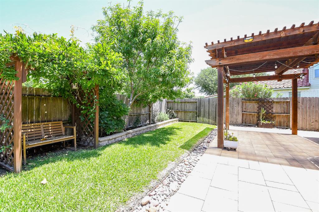 11 Spyglass Court, Jersey Village, Texas image 32