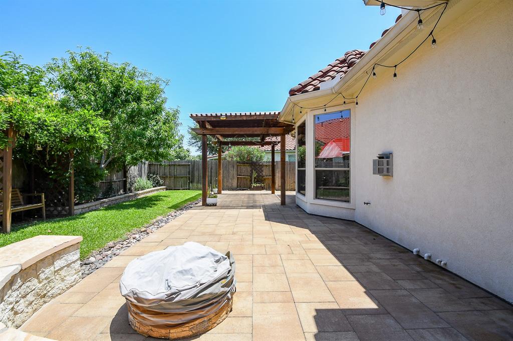 11 Spyglass Court, Jersey Village, Texas image 31