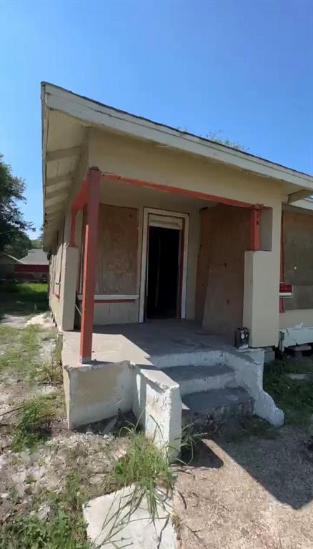 View Corpus Christi, TX 78405 house