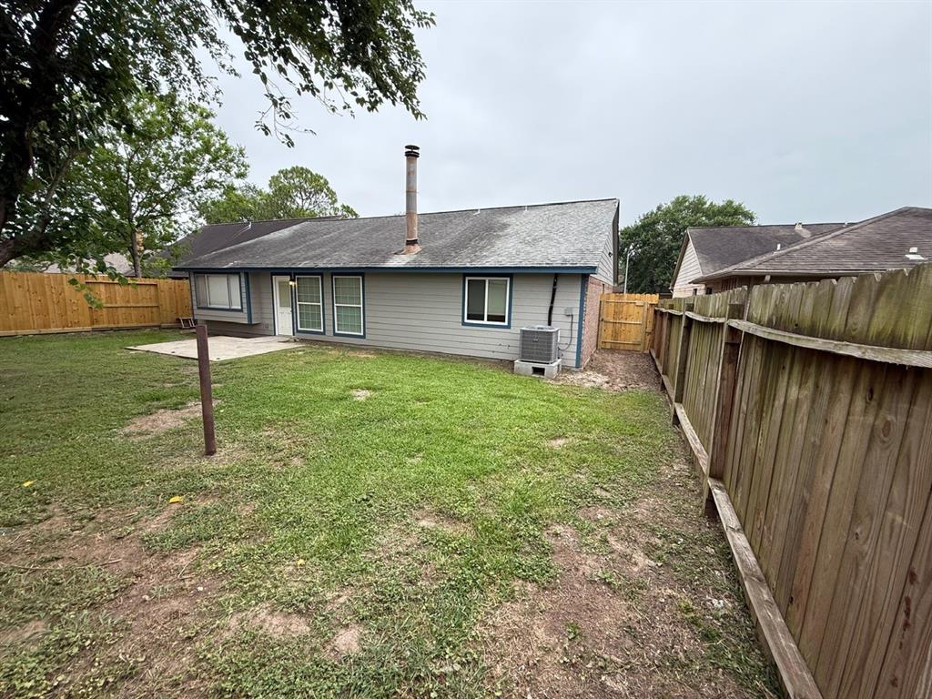 2812 Forest Hills Drive, League City, Texas image 7